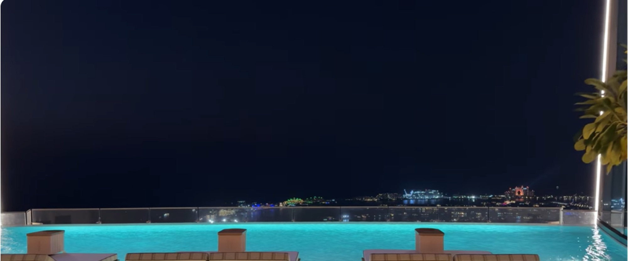 S-a deschis cel mai înalt hotel din lume. Recordul a fost neplanicat