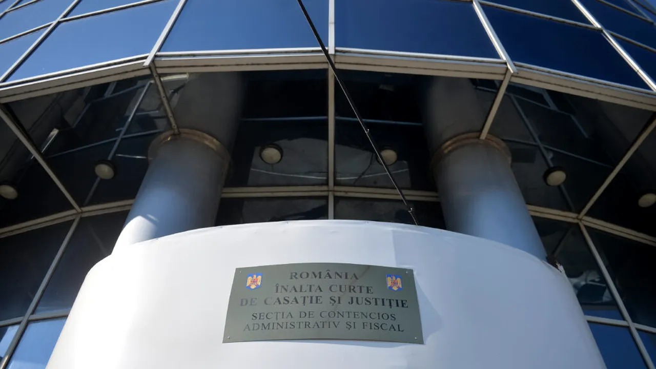Înalta Curte sesizează Curtea Constituțională pe pensii