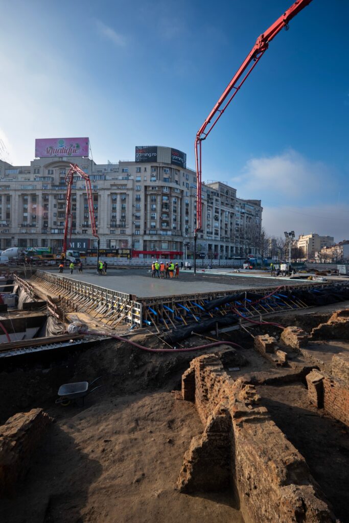 Lucrarea de refacere a Planșeului Unirii a ajuns într-o etapă importantă. Anunțul primarului Daniel Băluță