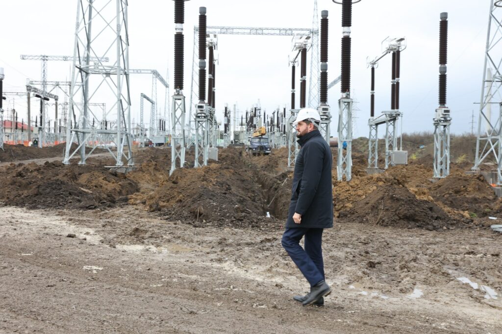 Câtă energie a livrat România Republicii Moldova după atacurile asupra infrastructurii critice din Ucraina, cu efecte peste Prut? Răspunsul ministrului Energiei de la Chișinău