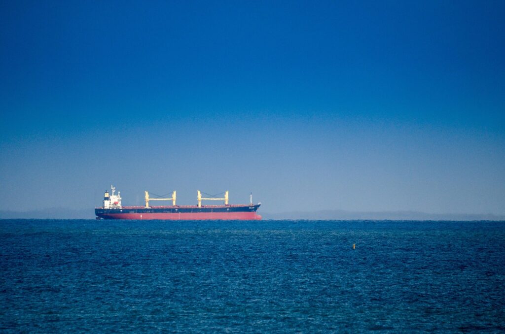 Trump anunță blocada totală a Venezuelei. Petrolierele nu mai pot intra sau ieși din țara sud-americană