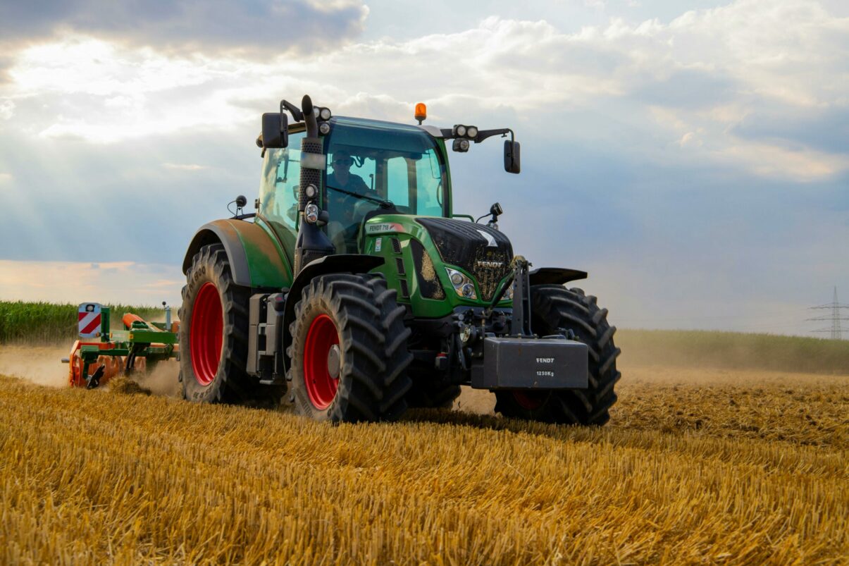 Guvernul aprobă 180 milioane euro pentru fermieri