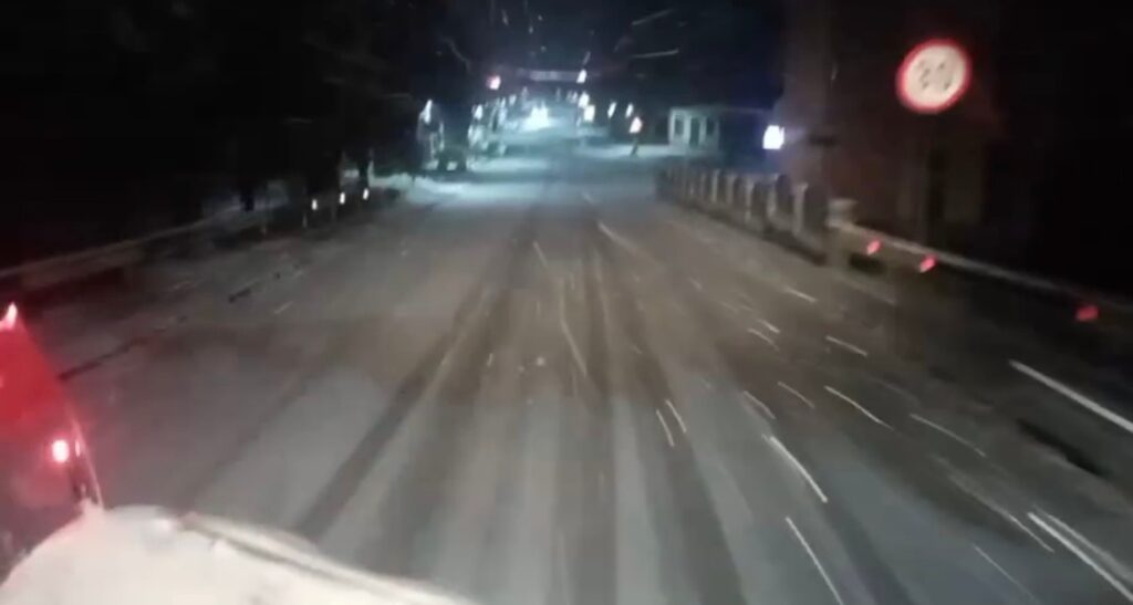 Drum blocat spre Rânca: Accesul interzis fără tracțiune integrală sau lanțuri