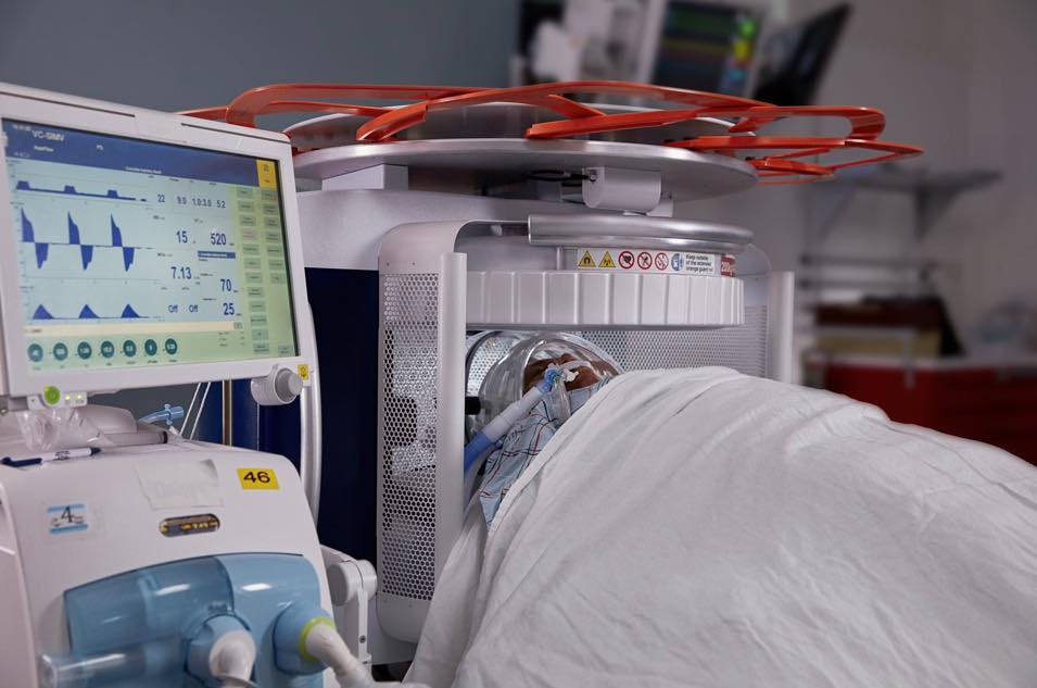 Premieră în România: Primul RMN mobil funcționează la Iași. Rogobete a testat aparatul