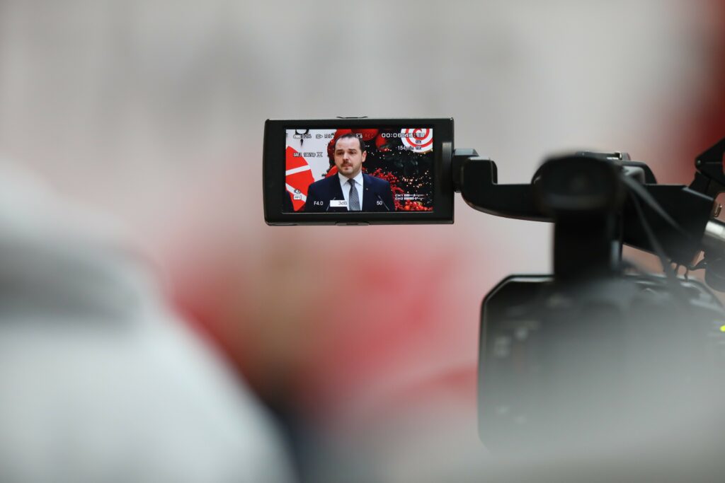 Rogobete: „Medicii români care lucrează în străinătate se vor putea transfera direct pe posturile vacante din spitale” / „Simplu, transparent, corect!”