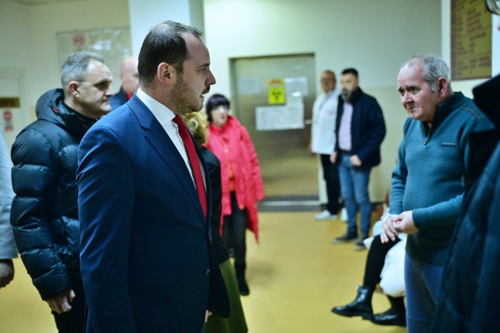 Rogobete: Spitalul din Câmpina funcționează în regim de avarie, din cauza lipsei apei