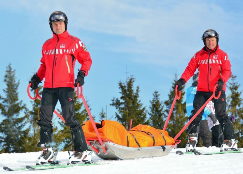 Salvamont, solicitat aproape din oră în oră în ultimele 24 de ore