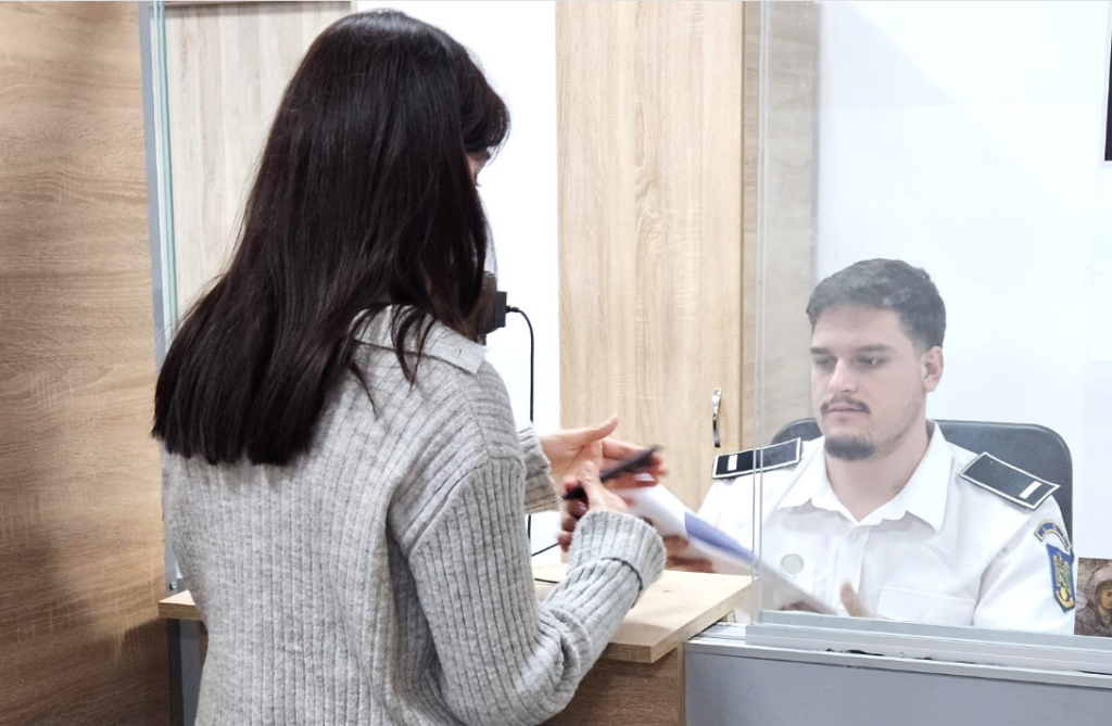 IGI: Peste 100.000 de permise de ședere eliberate de polițiștii de imigrări, în primele 11 luni ale anului