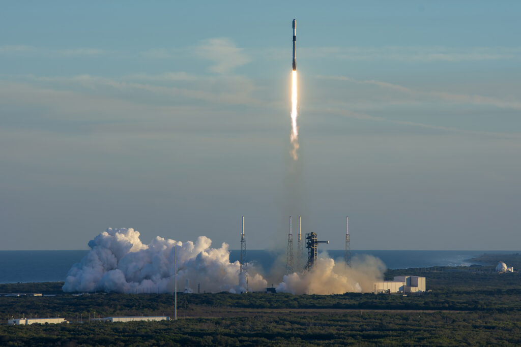 SpaceX – Ultima Frontieră / Cu o ofertă publică inițială ce pornește de la 400 de miliarde, SpaceX pune Wall Street cu ochii pe cer. Literalmente!