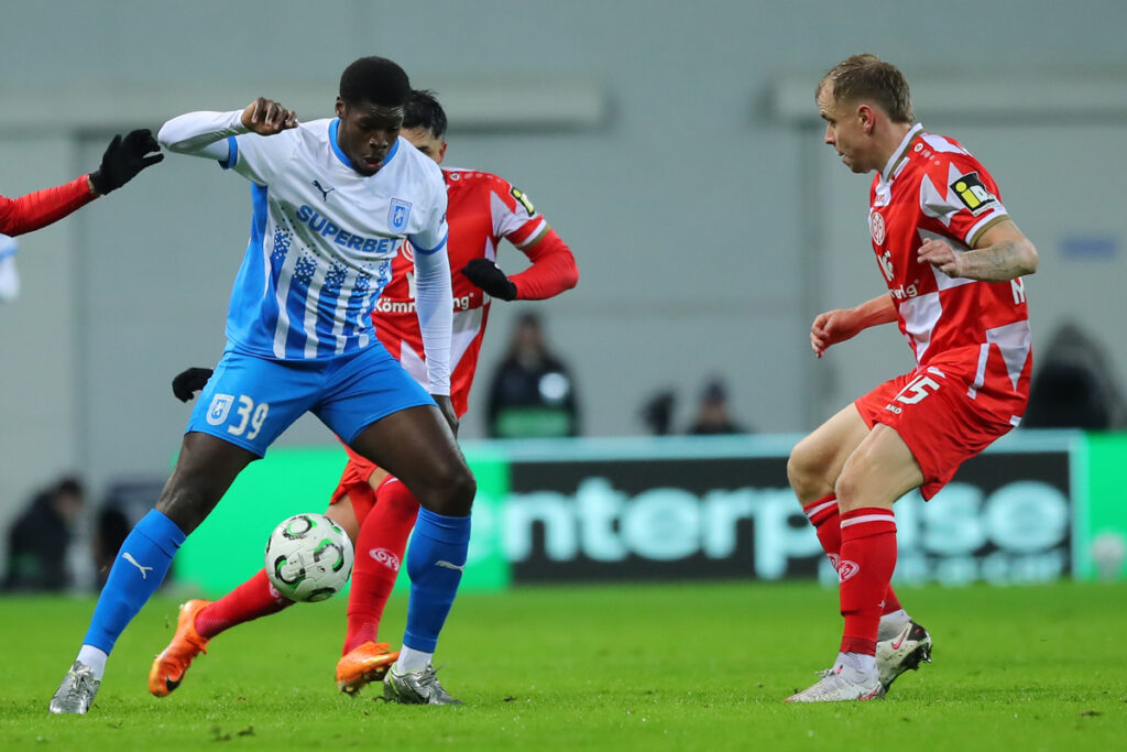 AEK Atena – Univ. Craiova, meci decisiv pentru calificarea oltenilor în playoff în Conference League