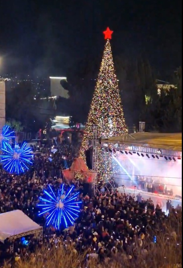 Bradul de Crăciun din Betleem a fost aprins pentru prima dată în doi ani