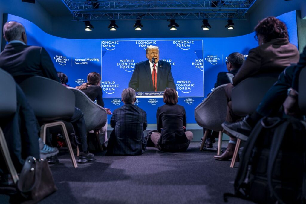 Donald Trump a confundat Islanda cu Groenlanda de mai multe ori în discursul de la Davos
