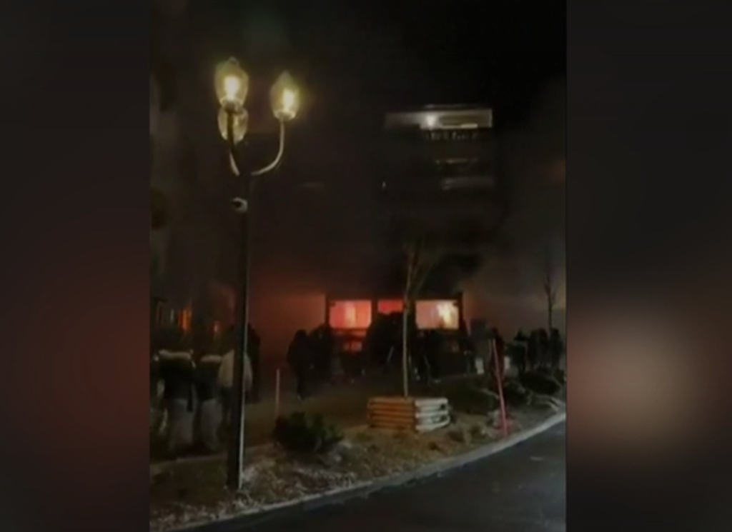 Explozie și incendiu în stațiunea de schi elvețiană Crans-Montana. UPDATE Poliție: Câteva zeci de morți și peste 100 de răniți