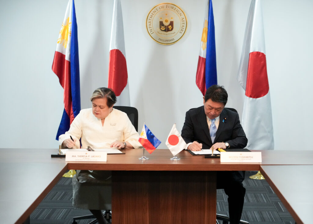 Japonia și Filipine semnează un pact de apărare pentru consolidarea securității regionale și descurajarea Chinei