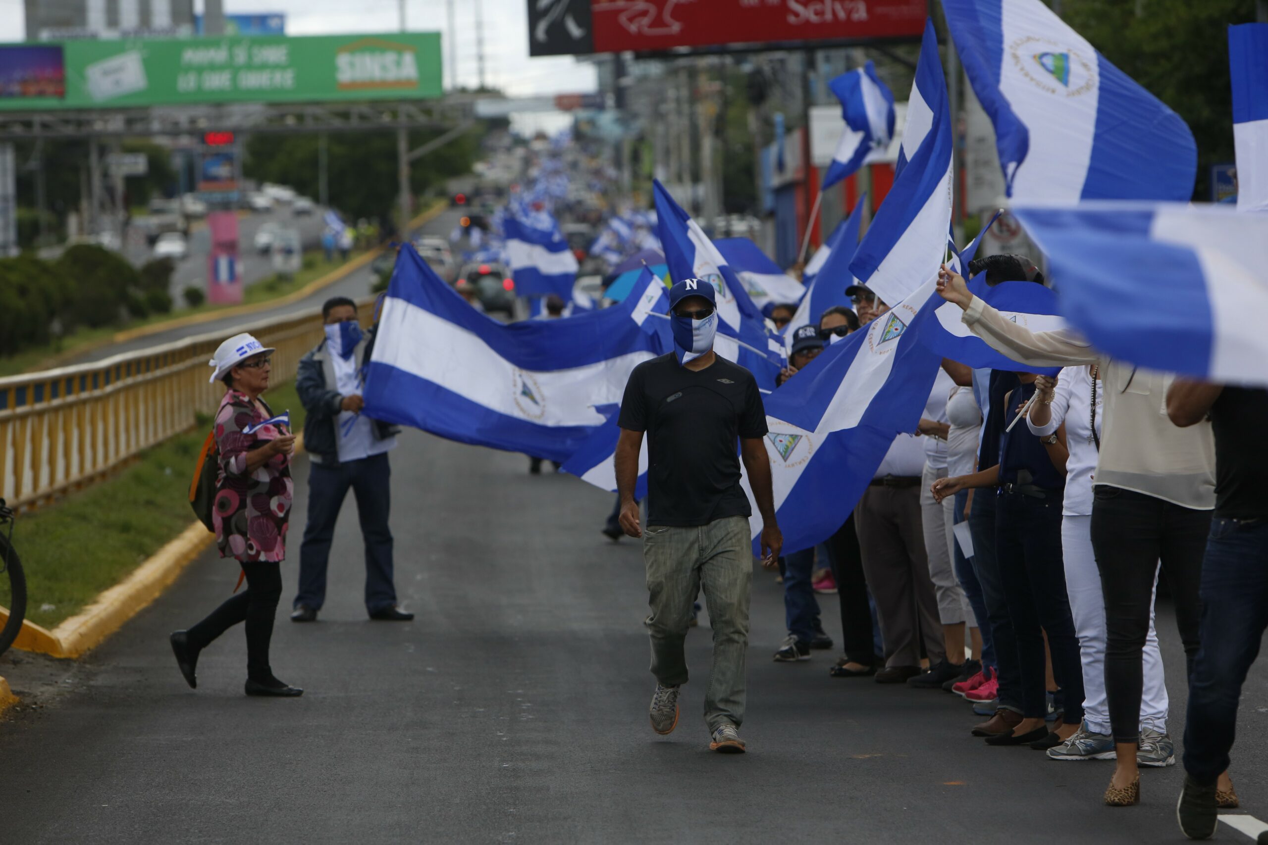 Zeci de deținuți politici din Nicaragua eliberați
