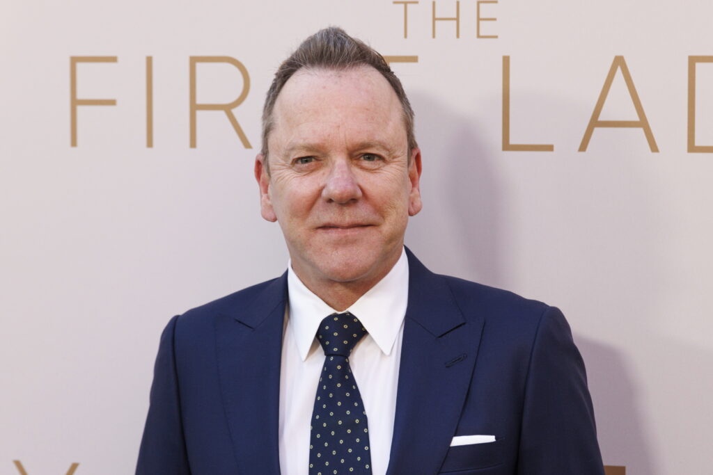 Actorul Kiefer Sutherland, arestat la Hollywood după un incident cu un șofer de rideshare