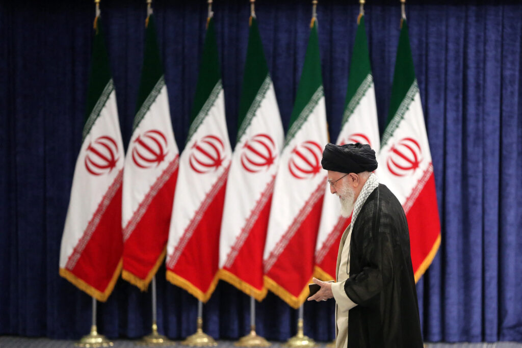 Iran amenință cu ripostă dacă Statele Unite intervin militar