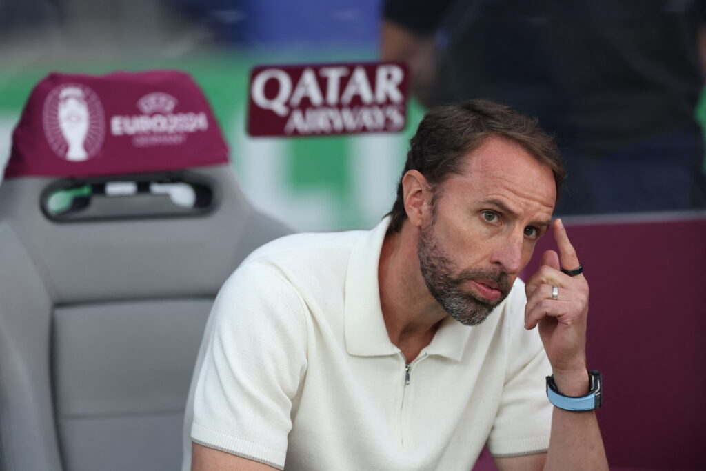 Fostul selecționer al Angliei spune că autoritatea antrenorilor este tot mai erodată în fotbalul modern