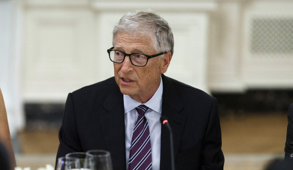 Bill Gates recunoaște că întâlnirile cu Epstein au