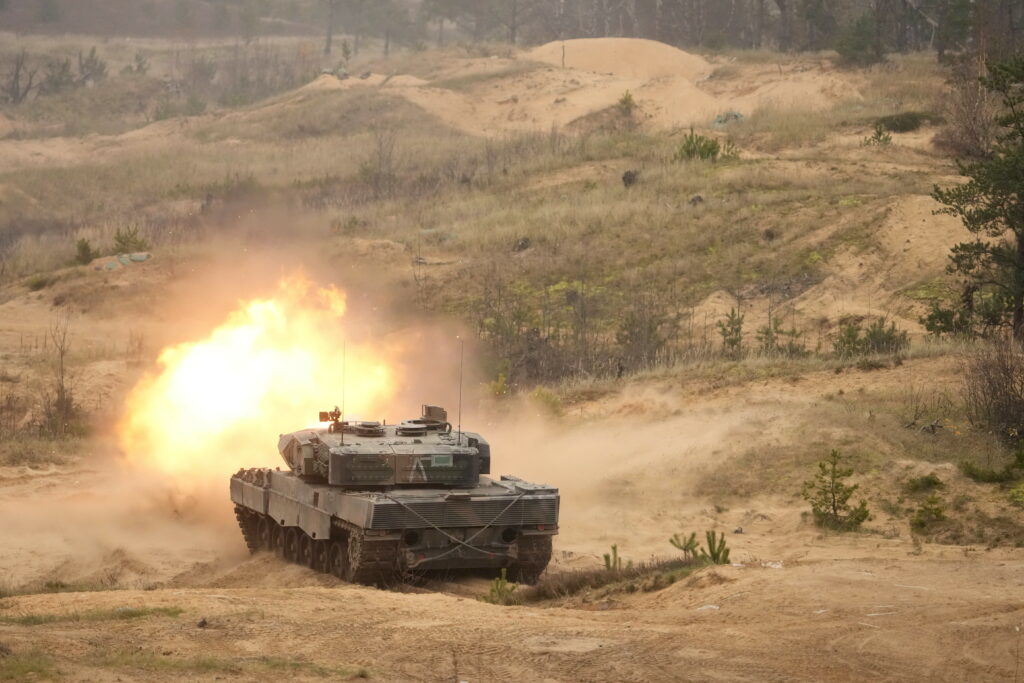 WSJ: Cât va costa reconstrucția industriei militare europene și când poate deveni UE independentă de armamentul american