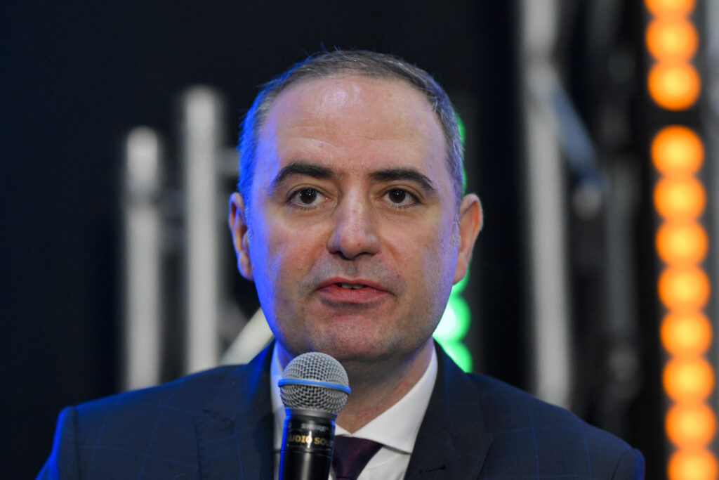 Miliarde de lei pentru firme la început de an. Nazare: Statul își achită datoriile