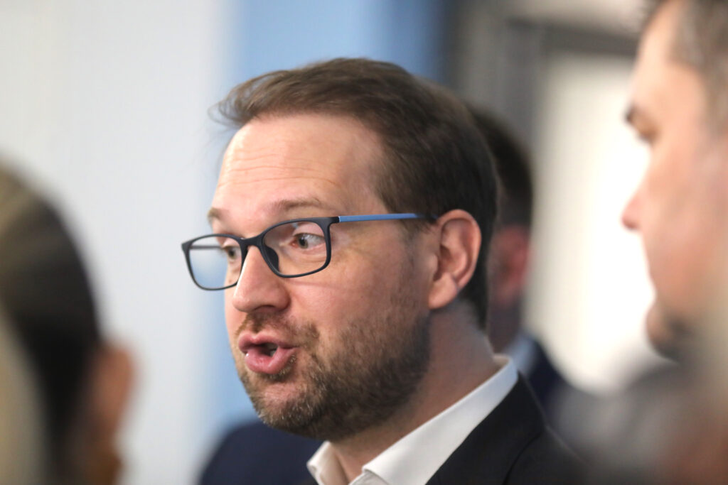 G4Media. Dominic Fritz despre impozite: „Nu primesc flori, dar sunt decizii necesare pentru comunitate”