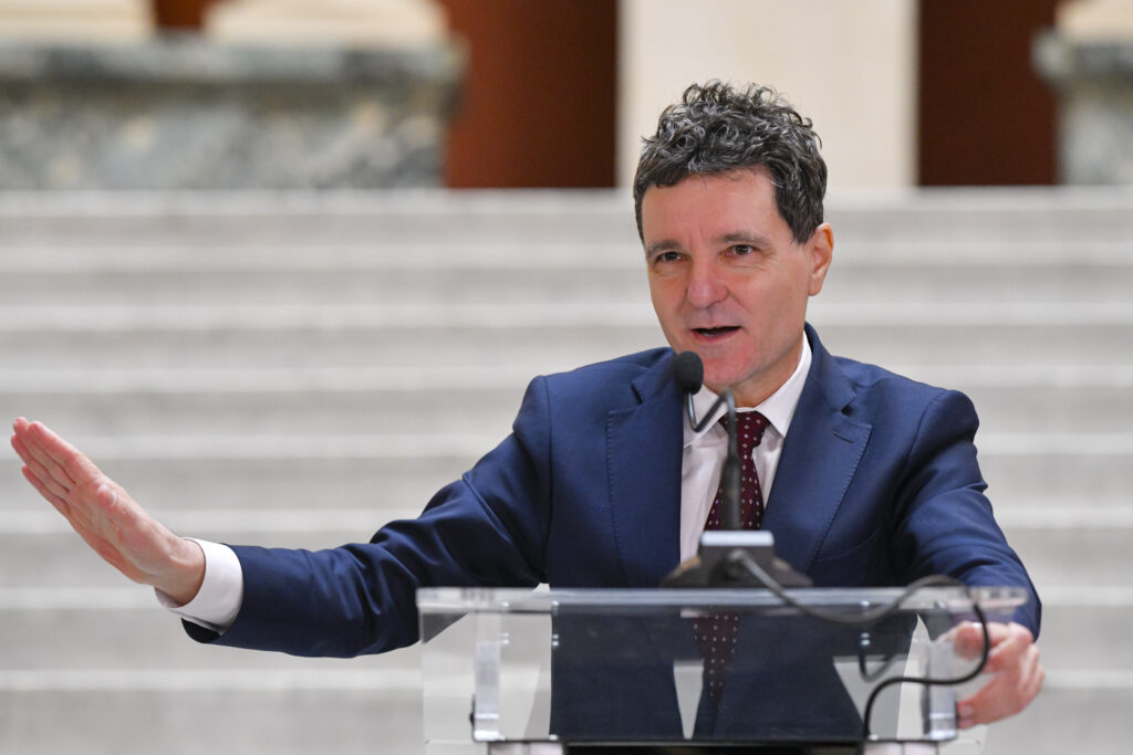 Nicușor Dan va participa la reuniunea Coaliției de Voință, la Paris