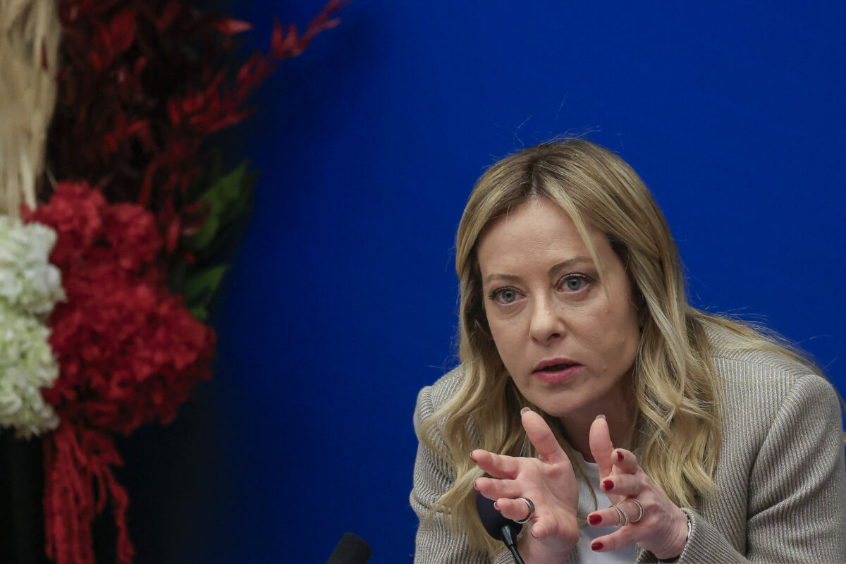Meloni survolează Sicilia afectată de calamitate