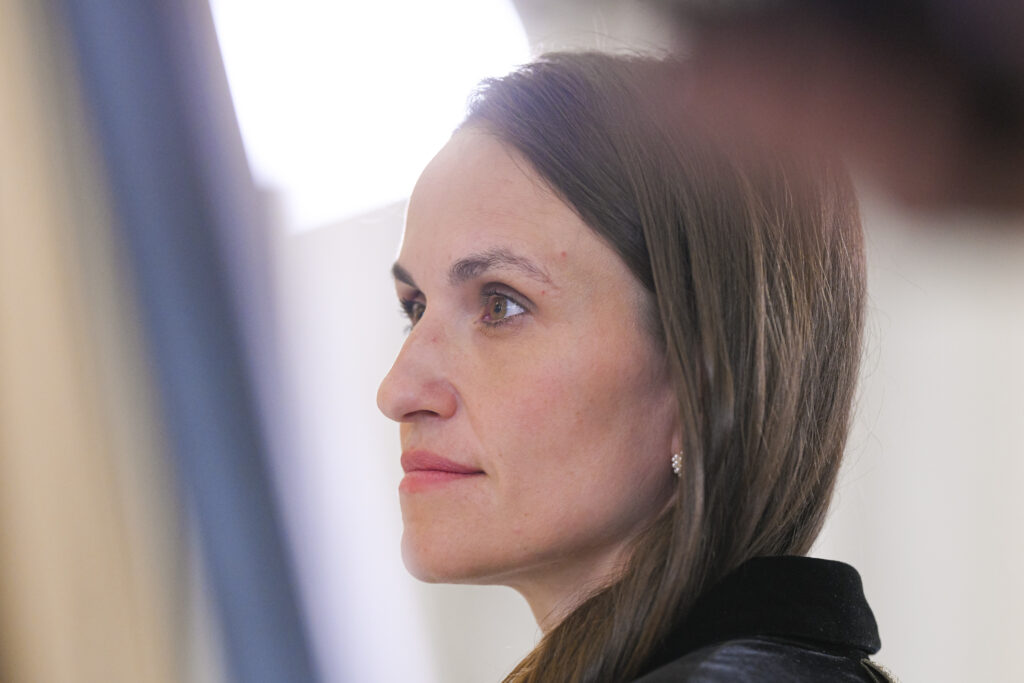 Oana Țoiu, după Forumul de la Davos: România importă anual bunuri de aproximativ 120 de miliarde de euro și exportăm de 90 de miliarde. Avem o problemă