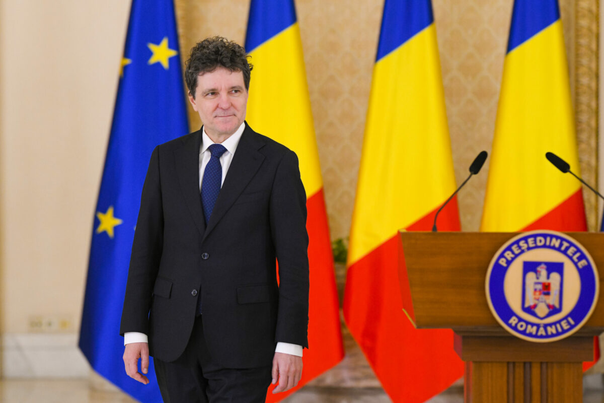 Nicușor Dan anunță redeschiderea rafinăriei Petrotel