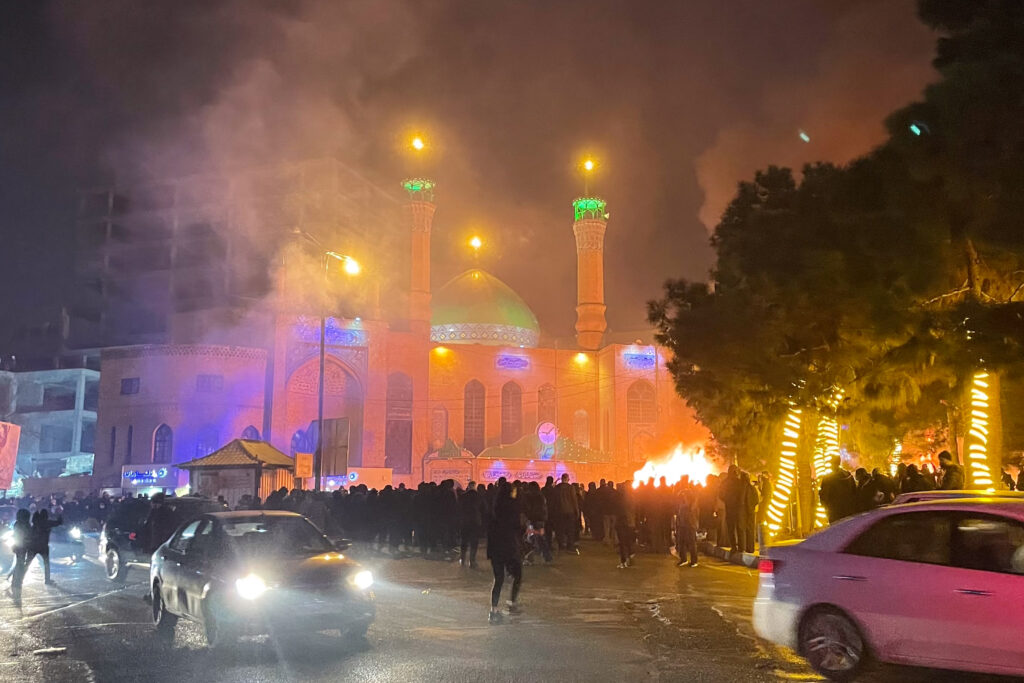 Președintele Iranului acuză SUA, Israelul și Europa că au alimentat protestele violente