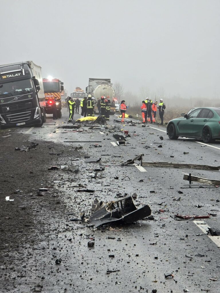 UPDATE: Accident cumplit în Timiș! Șapte oameni au murit