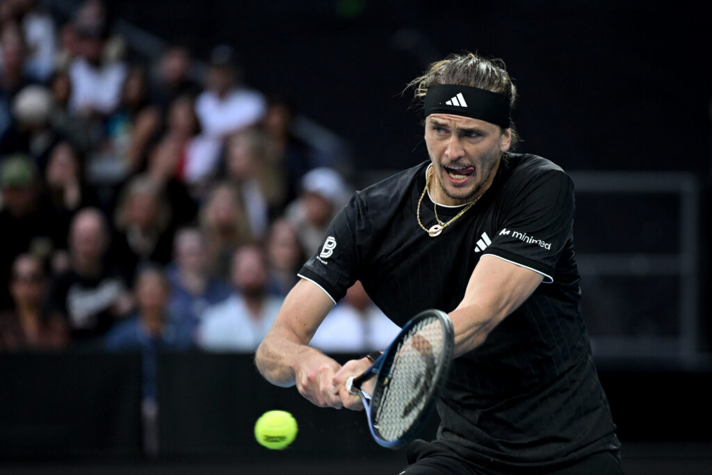 Alexander Zverev, al treilea jucător al lumii, avansează în turul 3 la Australian Open