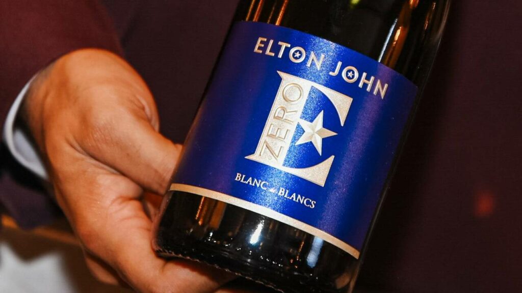Elton John își lansează propria marcă de băuturi