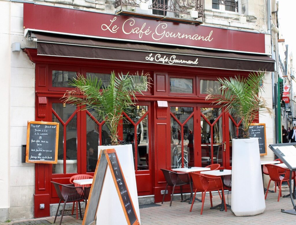 Cafenelele și bistrourile franceze ar putea fi incluse în patrimoniul UNESCO