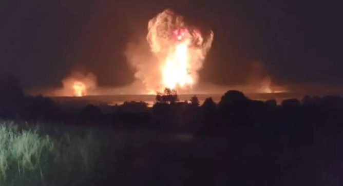 Atac masiv al Ucrainei asupra Rusiei. Dronele ucrainene au lovit mai multe instalații petroliere ruse și clădiri rezidențiale
