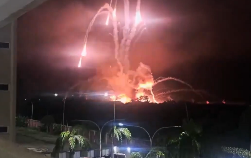 Statele Unite au lansat atacuri asupra capitalei Venezuelei. Explozii puternice în Caracas / CBS: Trump a ordonat atacuri asupra unor obiective militare / Guvernul de la Caracas: „Întreaga țară trebuie să se mobilizeze pentru a învinge această agresiune imperialistă”