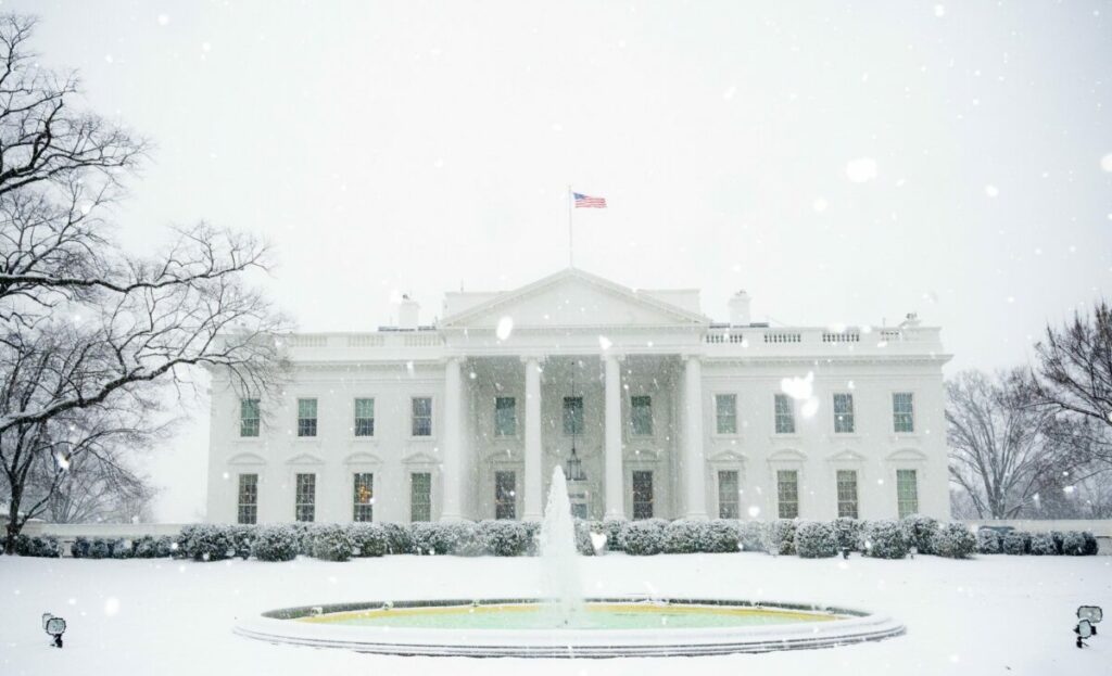 Trump susține eliminarea impozitului pe venit în statele americane