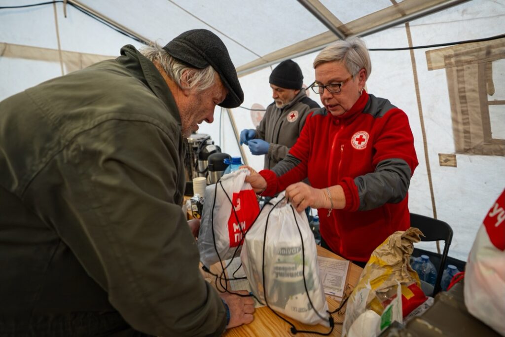 Locuitorii din Kiev, îndemnați să facă provizii de alimente, apă și medicamente. Centre încălzite de sprijin, în fiecare district
