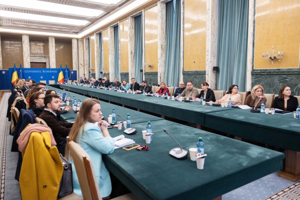 Dezbateri publice la Guvern pentru facilitarea accesului lucrătorilor străini pe piața muncii din România