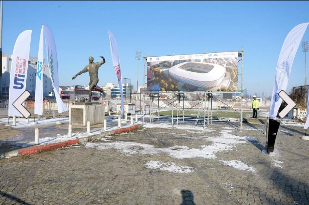 Zi istorică pentru Dinamo: începe demolarea stadionului