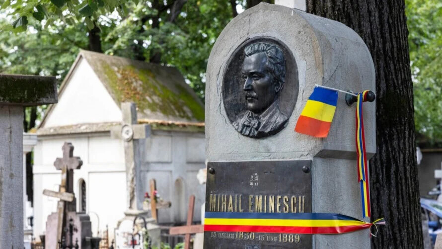 Bust al lui Eminescu, inaugurat la Ujhorod, în Ucraina, de Ziua Culturii Naționale