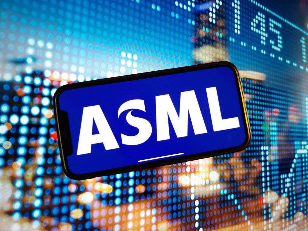 ASML depășește pragul de 500 de miliarde de dolari. Acțiunile companiei olandeze au explodat pe fondul rezultatelor TSMC