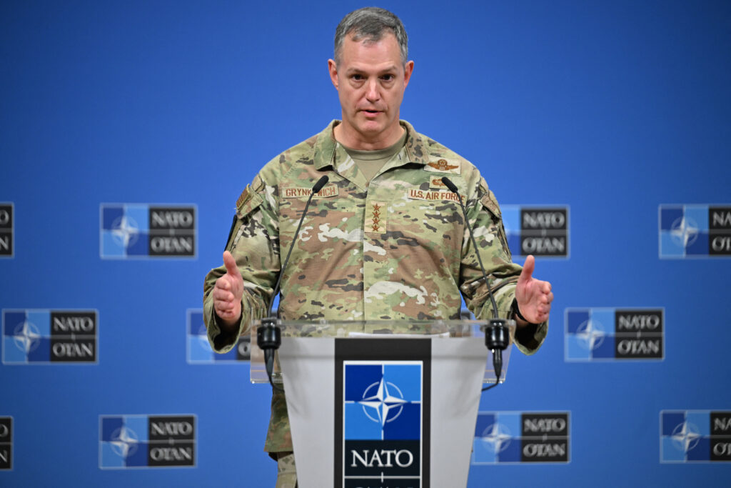 NATO transmite calm după ieșirile lui Trump privind Groenlanda: „Suntem pregătiți să apărăm fiecare centimetru”