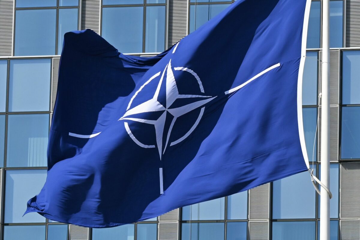 Nicușor Dan, întâlnire cu Mark Rutte la NATO