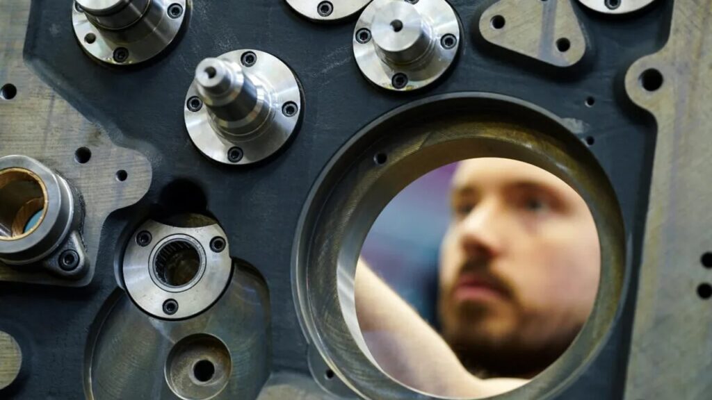 Prețurile producției industriale cresc cu 4,8% în noiembrie. Ce sectoare s-au scumpit