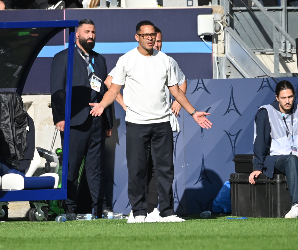 Antrenorul Liam Rosenior anunță că părăsește Strasbourg pentru a prelua Chelsea