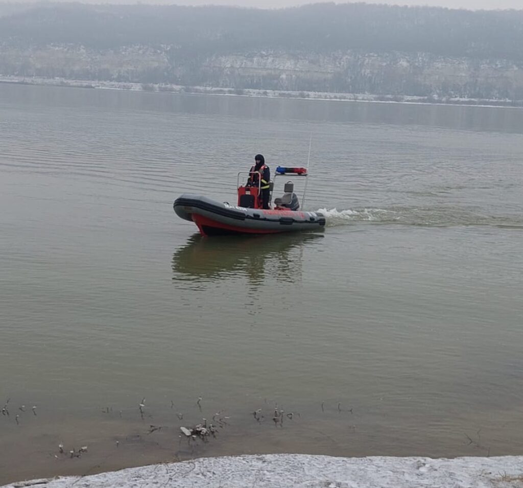Marinarul dispărut de pe o barjă care naviga pe Dunăre, de negăsit. Căutările au fost întrerupte