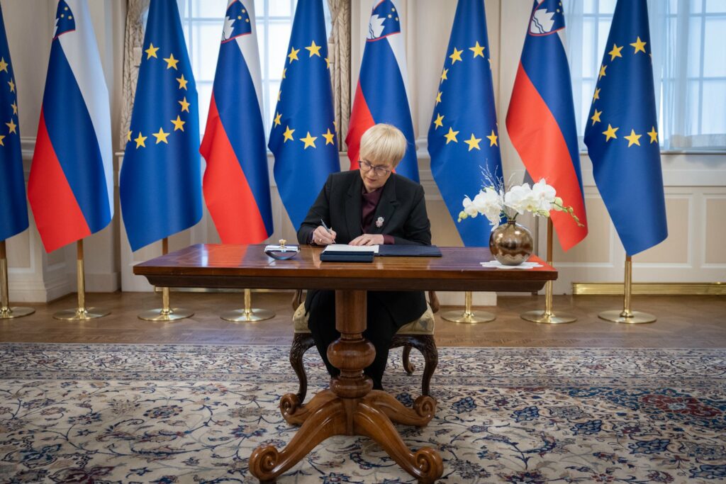 Slovenia va organiza alegeri parlamentare pe 22 martie