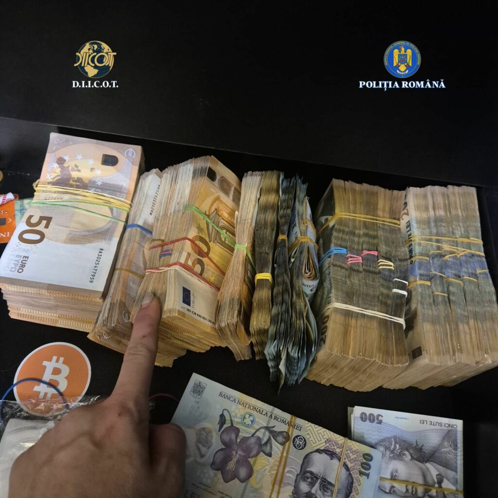 Doi români cercetați într-un dosar care vizează o pagină de internet pentru angajarea de asasini